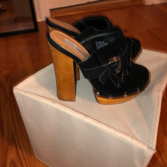 Shoes - Picture 1 of 2